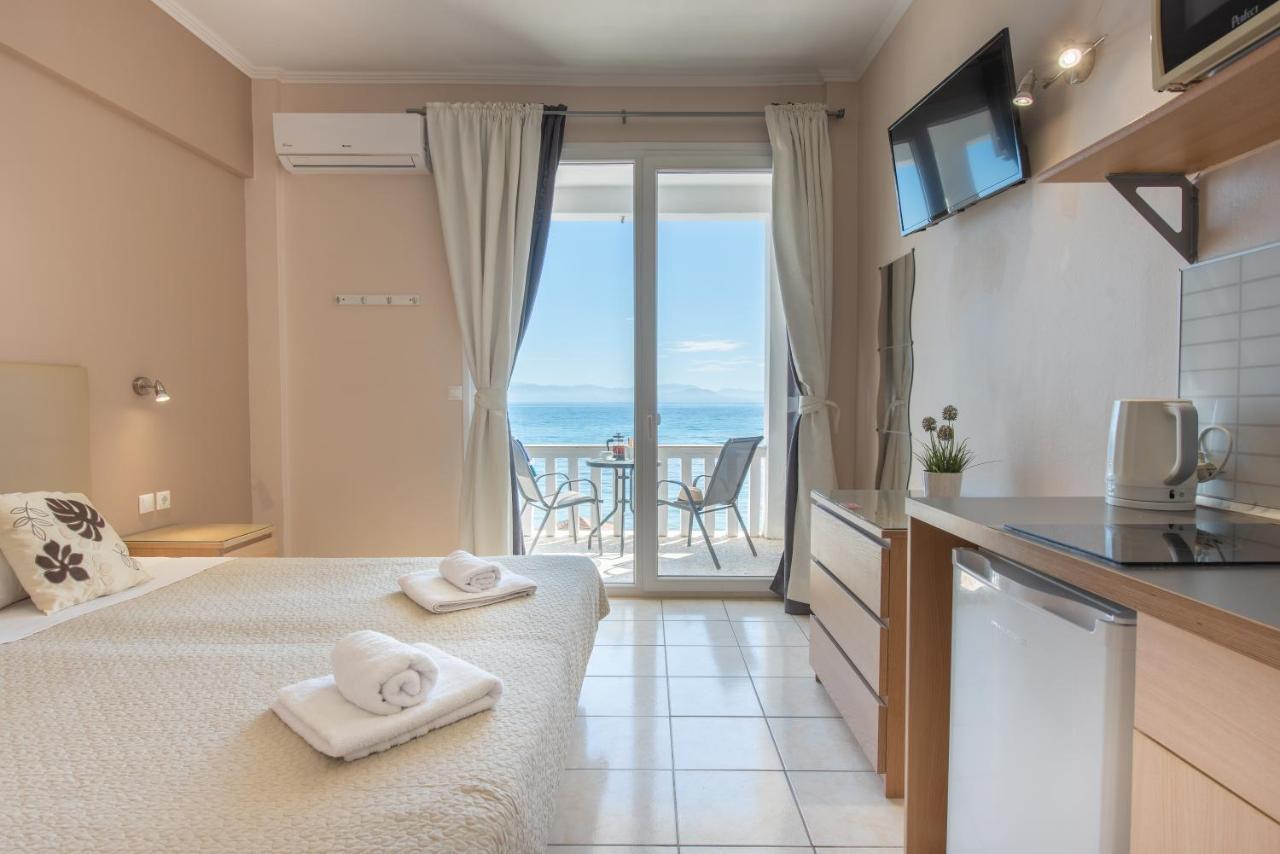 Galini Beach Studios And Penthouse Mesongi Luaran gambar